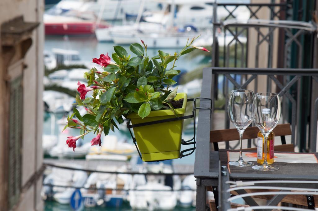 B&B Al Vico Trani Εξωτερικό φωτογραφία