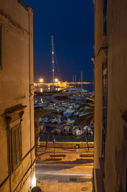 B&B Al Vico Trani Εξωτερικό φωτογραφία